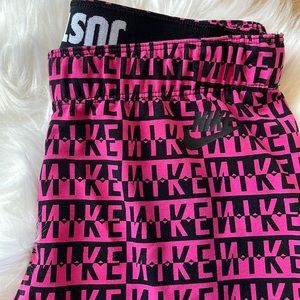 Nike pink capri leggings - Med - New without tags.